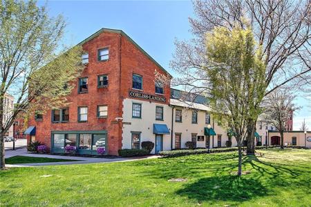 555 South Water Street