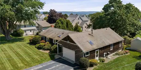 22 Noble Street