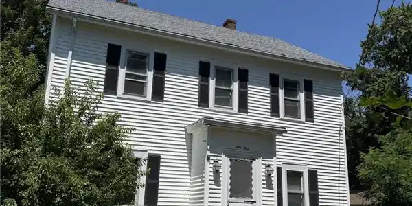 51 Underwood Lane