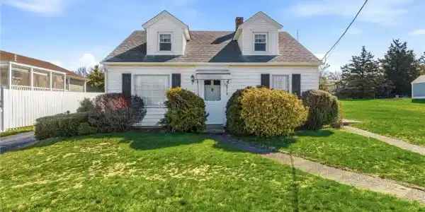 528 Metacom Avenue
