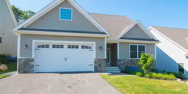16 Abbey Lane