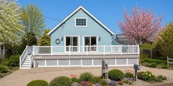 24 Redwood Drive