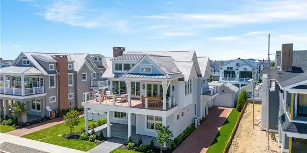 811 Ocean Road