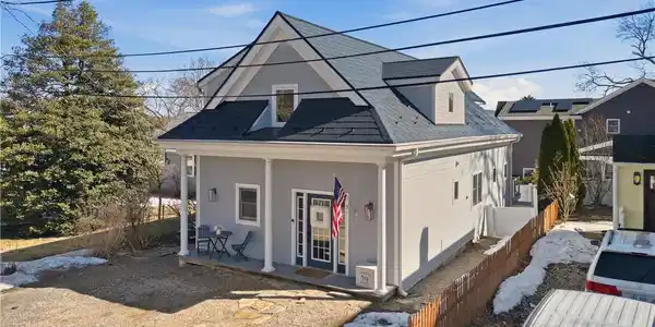 7 Hawthorne Avenue