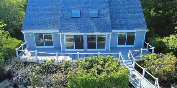 32 J H Dwyer Drive