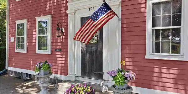 152 Main Street