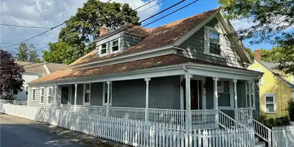 113 Constitution Street