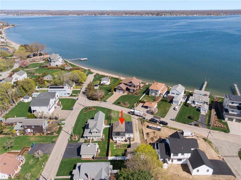 Image 1: Narragansett Bay out your windows & steps to the B