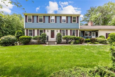 4 Tall Pines Drive
