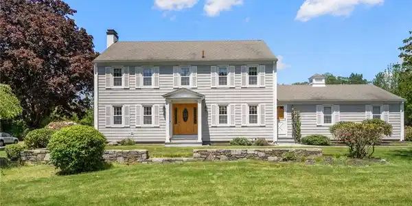 41 Kirby Avenue