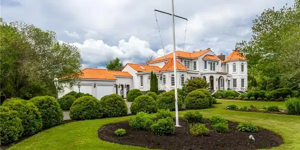 10 Ridge Road