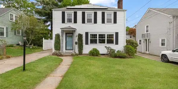 8 Dartmouth Avenue