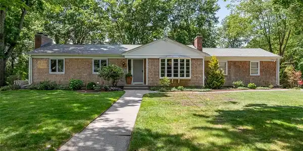19 Preston Drive