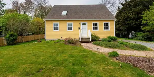 6 Englewood Court