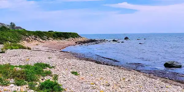 Image 4: Chace Point Association, community rocky beach acc