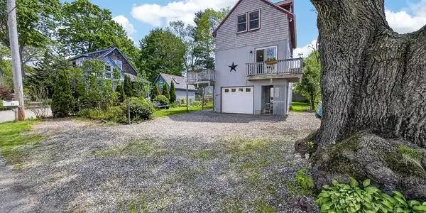11 Johnson Avenue