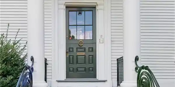 Image 4: Front Entry