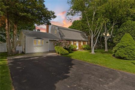 39 Exeter Boulevard
