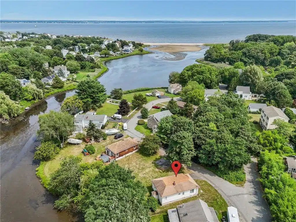 Image 1: Welcome to Conimicut Point!