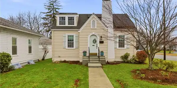 287 Parkside Drive