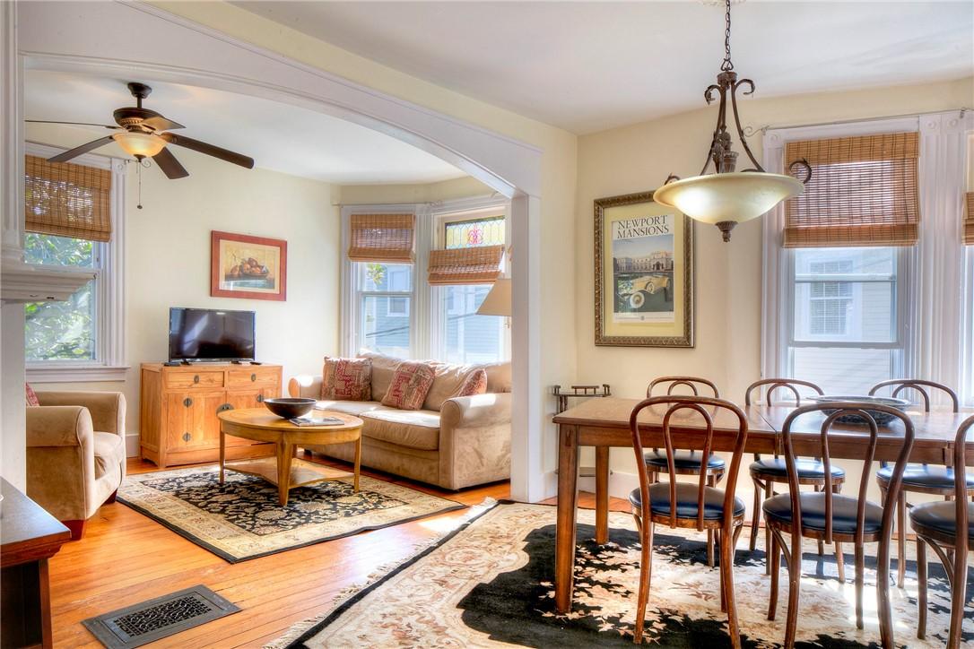 Image 4: 2nd floor living/dining
