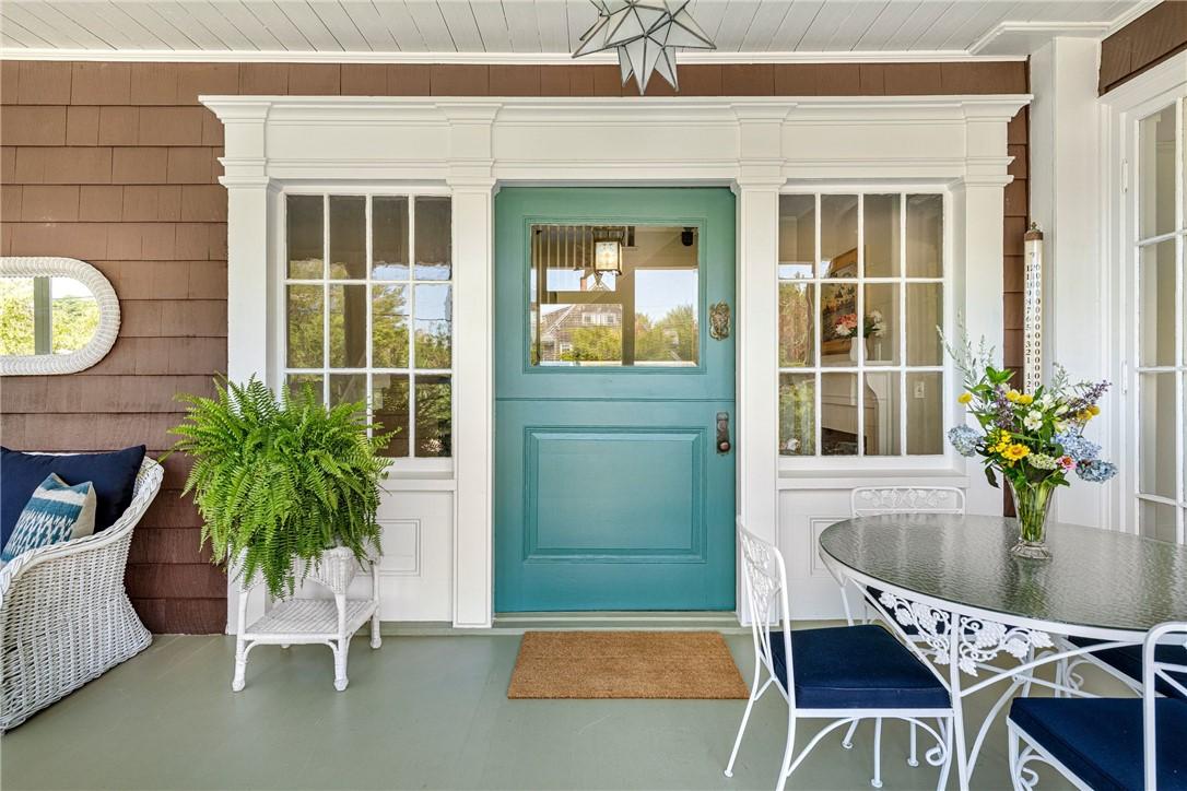 Image 3: Front entry with impressive dutch door