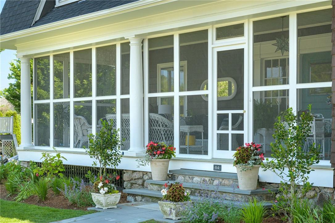 Image 4: Front entrance,screened in portch