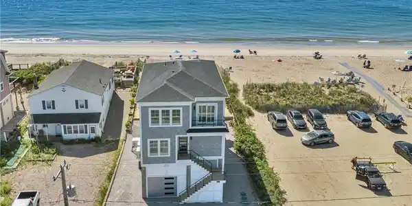 Image 2: New Oceanfront Construction
