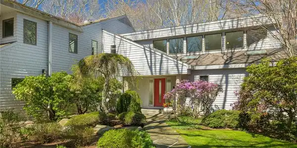 125 Woodruff Avenue