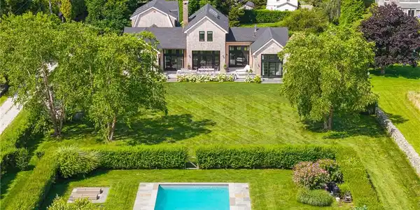 424 Third Beach Road