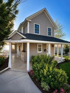 13 Harding Avenue