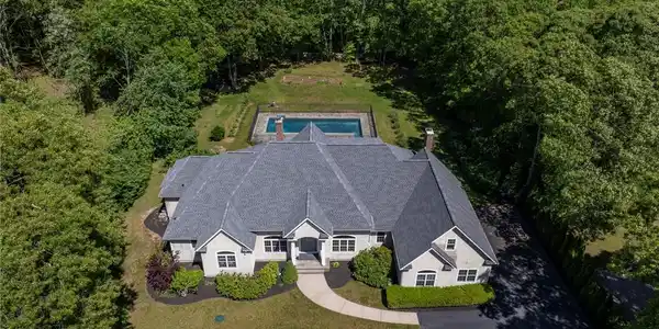 11 Yarmouth Drive
