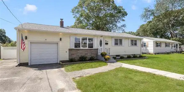 48 Wellington Avenue