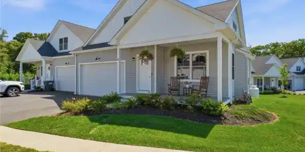 4 Blue Heron Drive