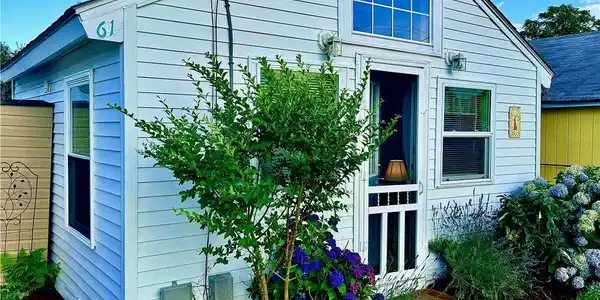 64 Burnside Avenue