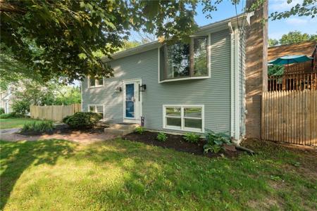 11 Burr Avenue