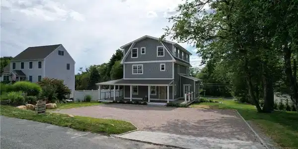 61 Slope Avenue