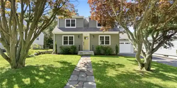 172 Bayview Avenue