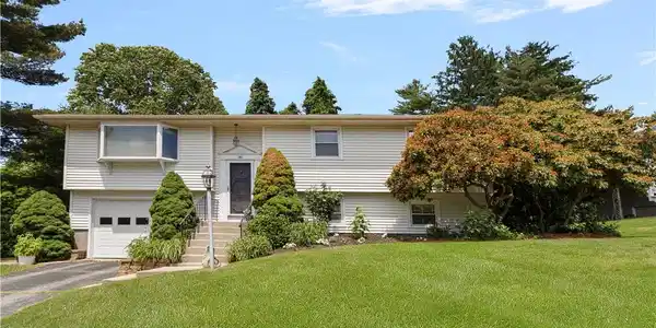 141 Redwood Road