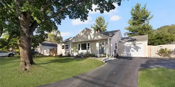 102 Howie Avenue