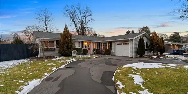 15 Shadbush Road