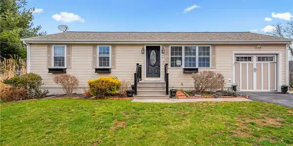 1 Saint Anna Avenue