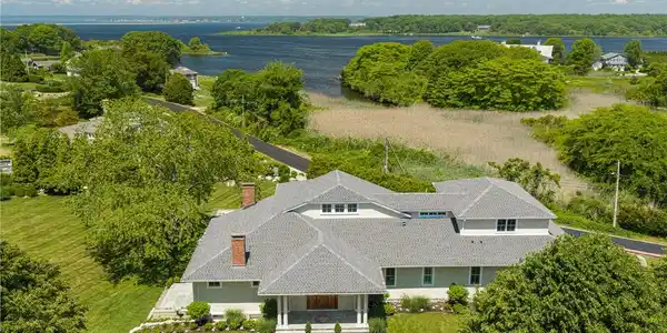 4 Foster Cove Road