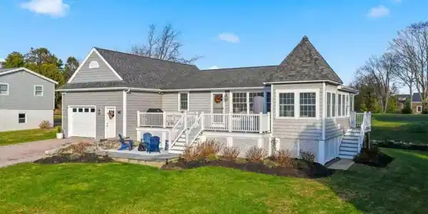 3 Clifford Drive
