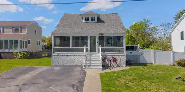 43 Samuel Gorton Avenue