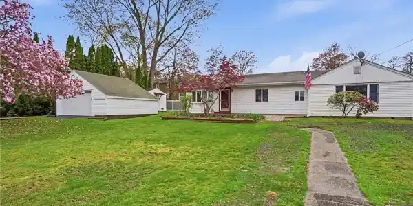 11 Cedar Drive