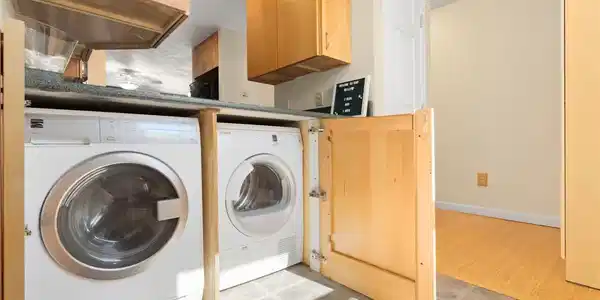 Image 4: In-Unit Laundry