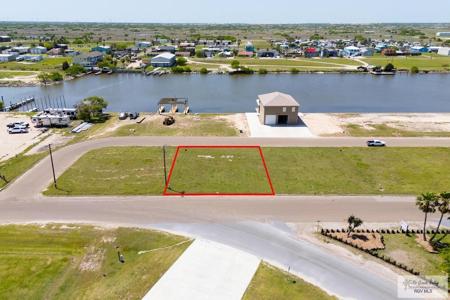 103 Robinson Dr. # 18, Port Mansfield TX 78598