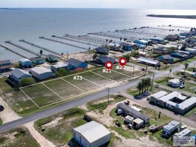 500 Bayshore Dr # 21, Port Mansfield TX 78598