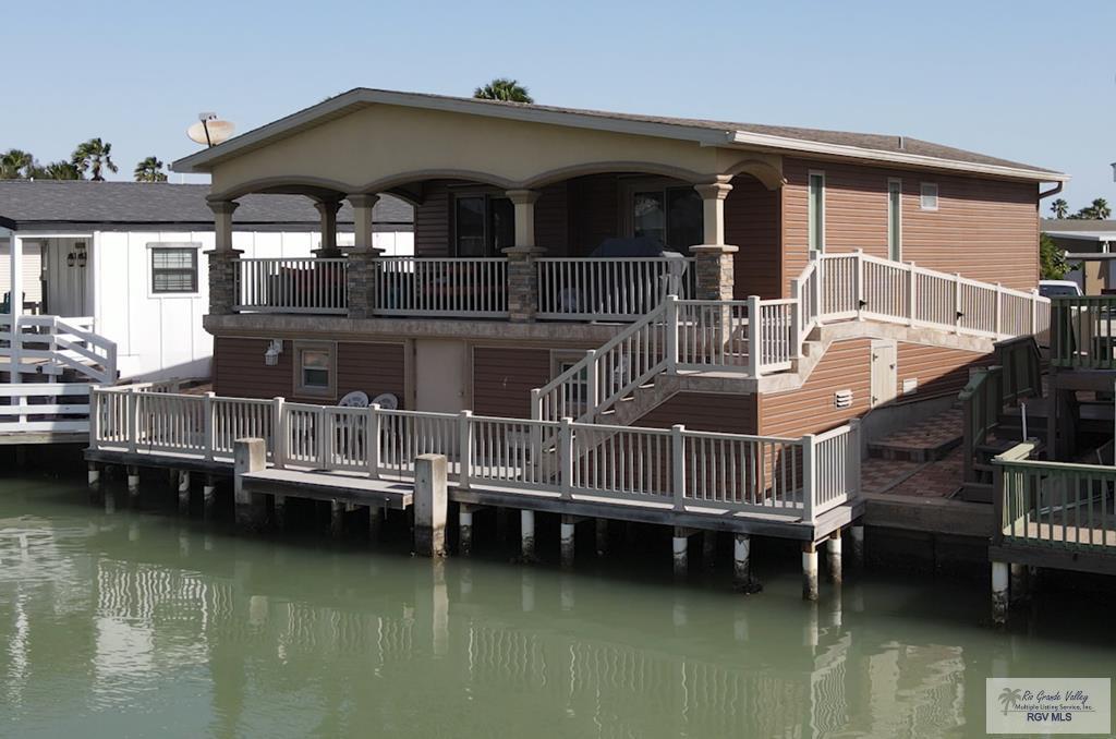 Image 2: Exterior Back